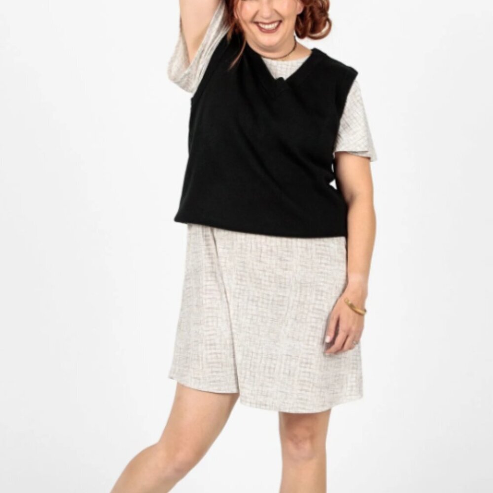 LuLaRoe Roselyn smocked flutter detail sleeves Dress L